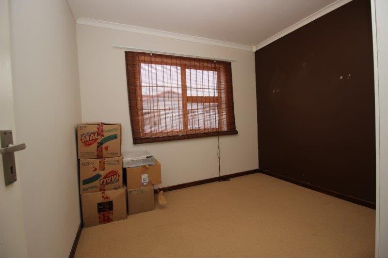 To Let 3 Bedroom Property for Rent in Parklands Western Cape
